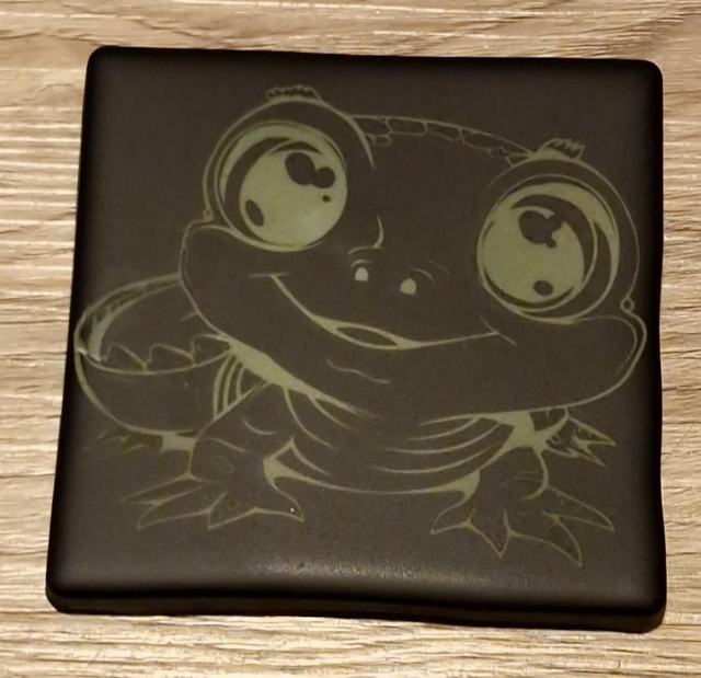 Decorative ceramic tile