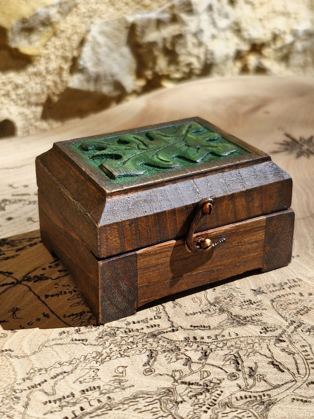 Boîte à sel de Sam le brave réalisée en bois massif - l'Artelier de Julien