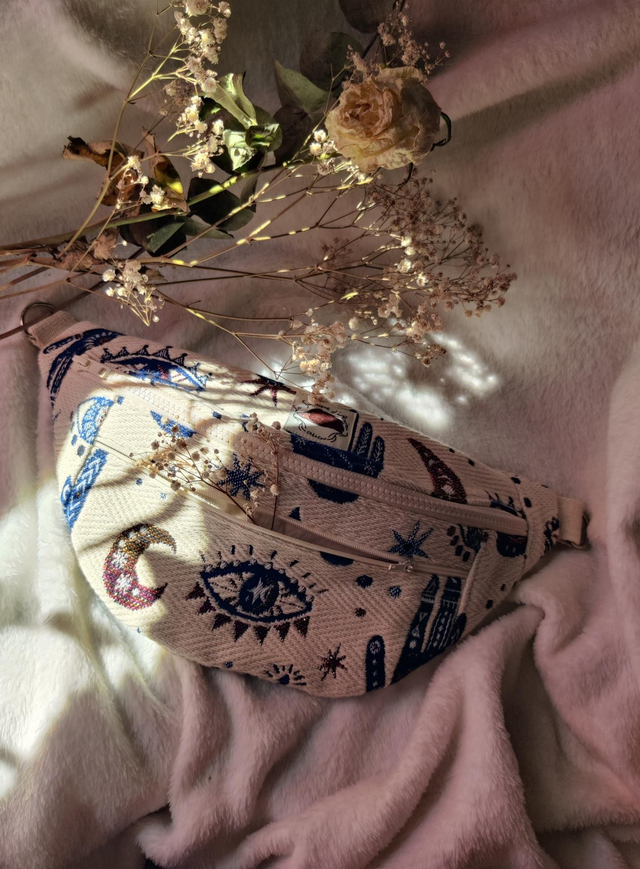 Sac banane Taille L "Œil de Nyx"