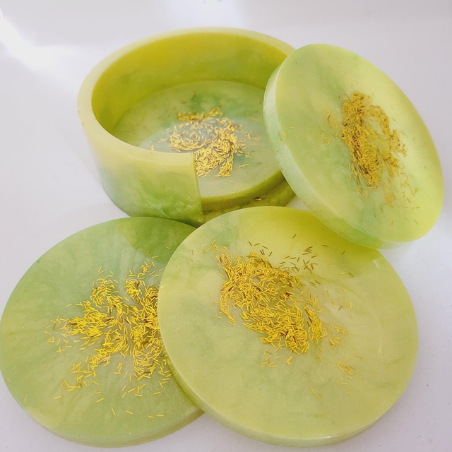 4 DESSOUS DE VERRE +RANGEMENT 