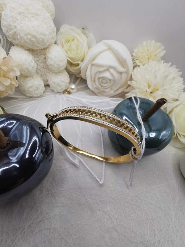 Bracelets Élégants en Acier Inoxydable et Zircon