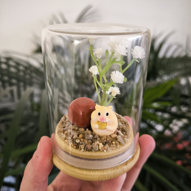 Ami protecteur - Hamster et sa pièce (jaspe rouge)