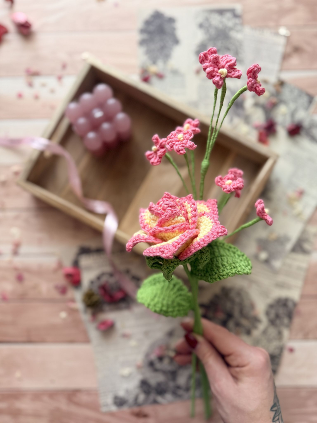 Bouquet rose peace et gypsophile