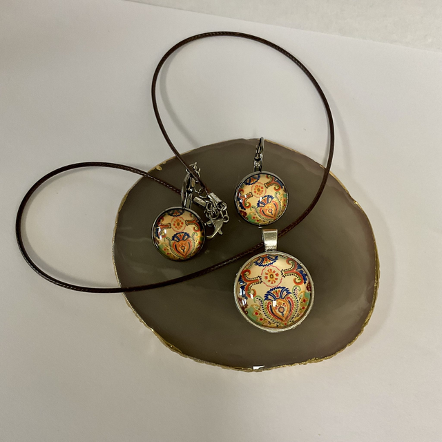 Handmade necklace and earrings set. Beautiful coordinated jewellery gift.