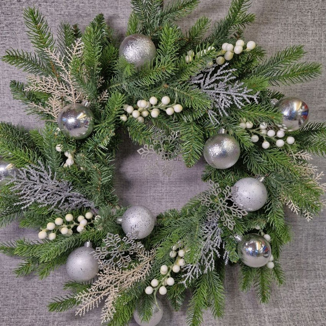 X-Large Artificial Christmas Wreath - Silver and White