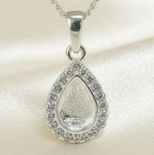 Sparking Teardrop