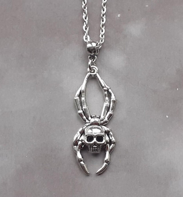 Skull Spider Necklace 