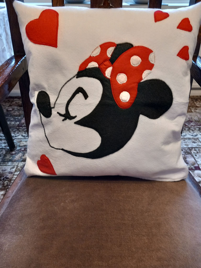 Miss Mouse wants a kiss Cushion Cover