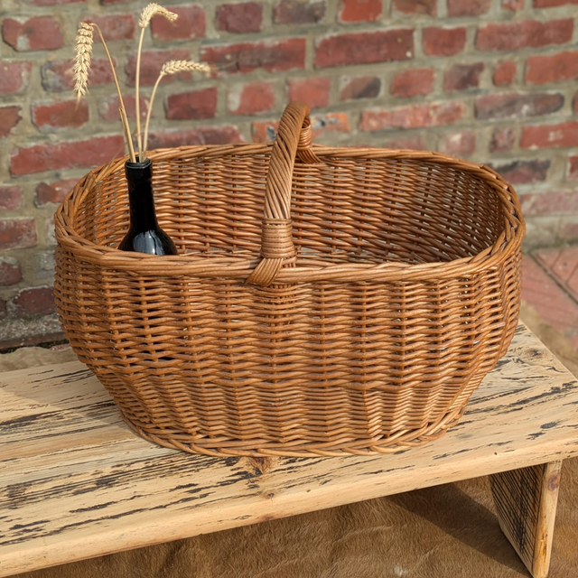 1. Panier grand modèle en osier