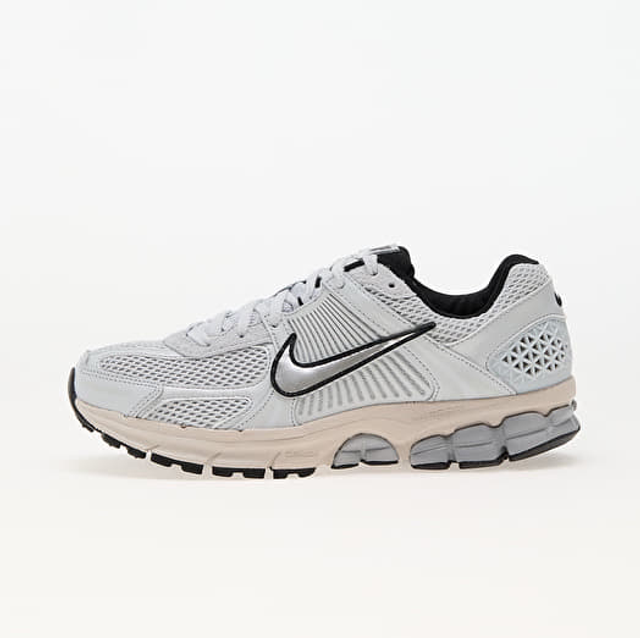 Nike Zoom Vomero 5 – Pure Platinum/Chrome réf. FN6742-002