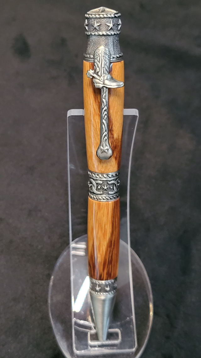 Stylo Cow Boy en bois serpent