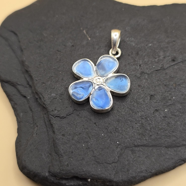 925 Sterling Silver Forget-Me-Not Pendant