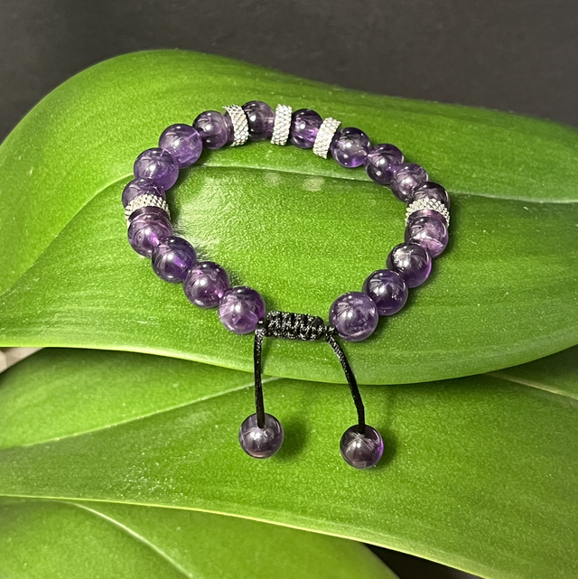 Bracelet en Améthyste avec breloques 