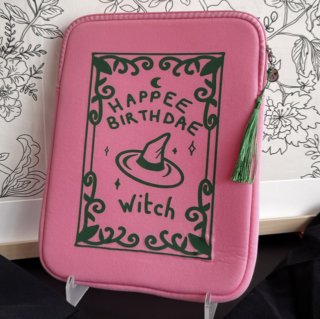 Protection IPad 11 ‘’ « Happee birthdae Witch »