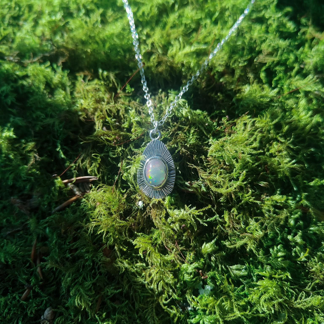 Pendentif Opale Welo en Argent Texturé
