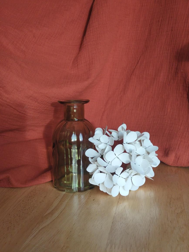 Vase soliflore en verre teinté vert