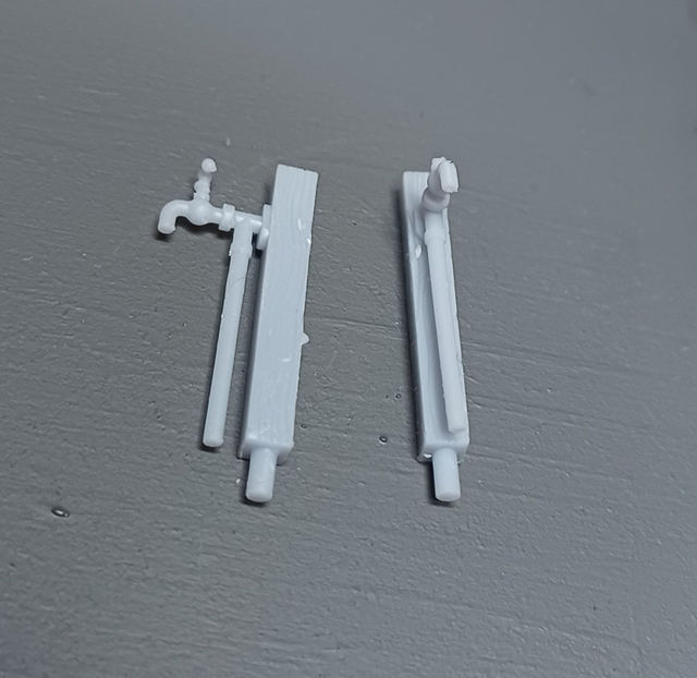7mm scale / 0 gauge external taps - timber post