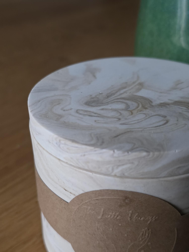 La petite élégante cuir et bois