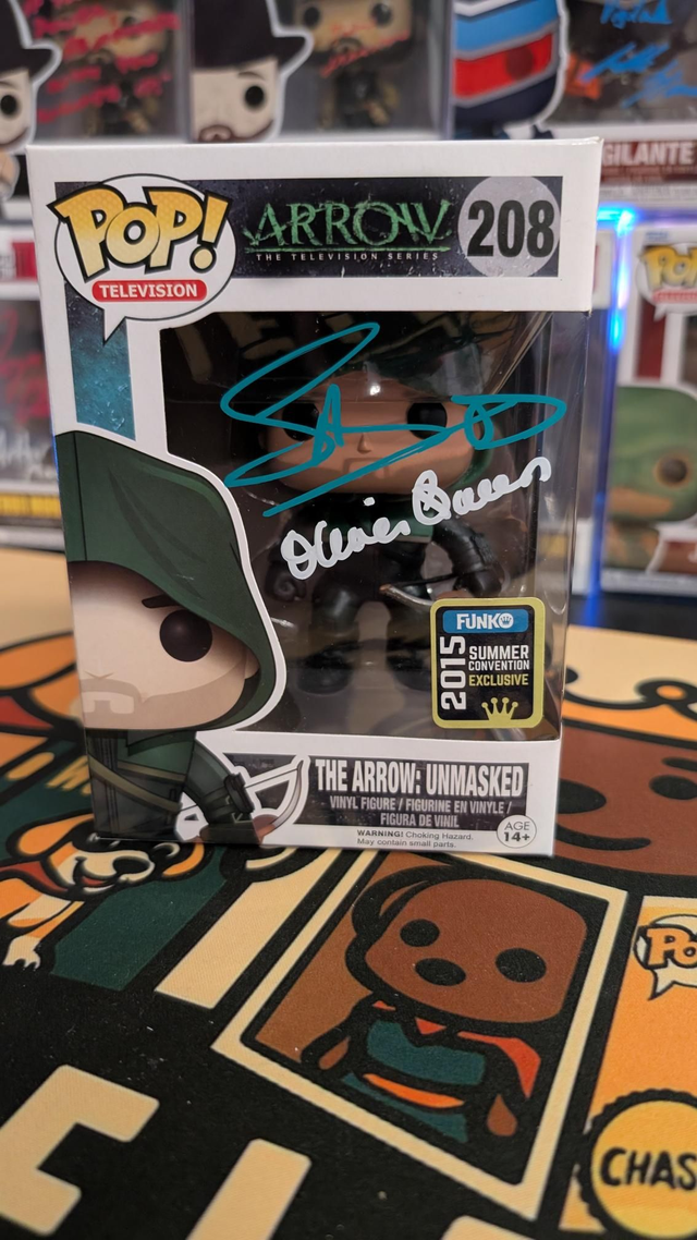 Funko Pop DC Arrow Oliver Queen Unmasked 208 Signed By Stephen Amell with SWAU COA 