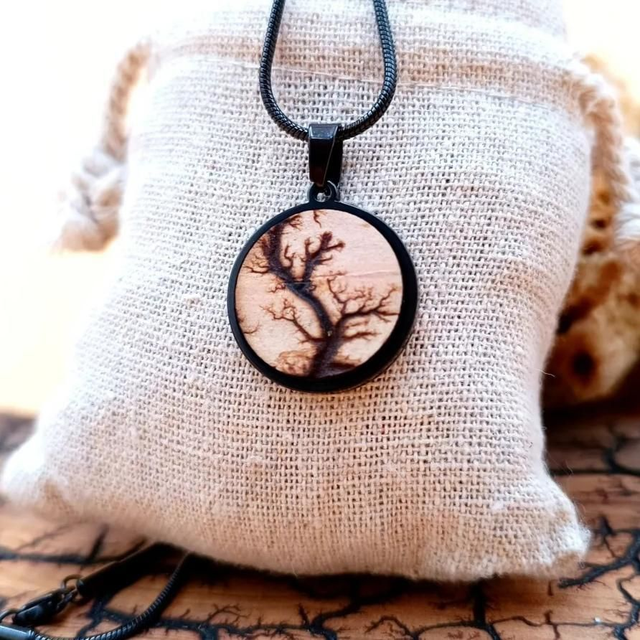 Pendentif rond en erable