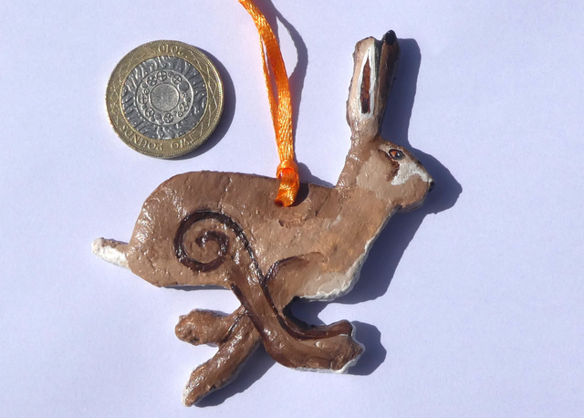Wonderful "Animal Inspirations" Hanging Gifts. "Hare". With an inspirational motto on the reverse.