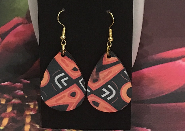 Wood Mixed Coloured Dangling Earrings- MSDE39