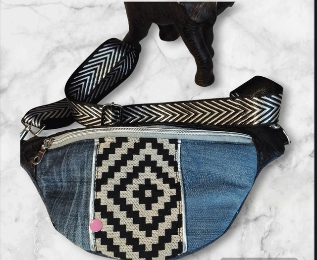 Sac à main bandoulière banane en jean