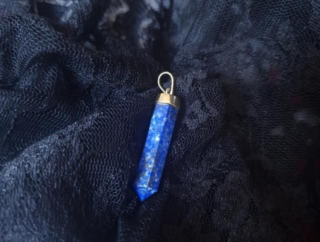 Lapis lazuli pendant