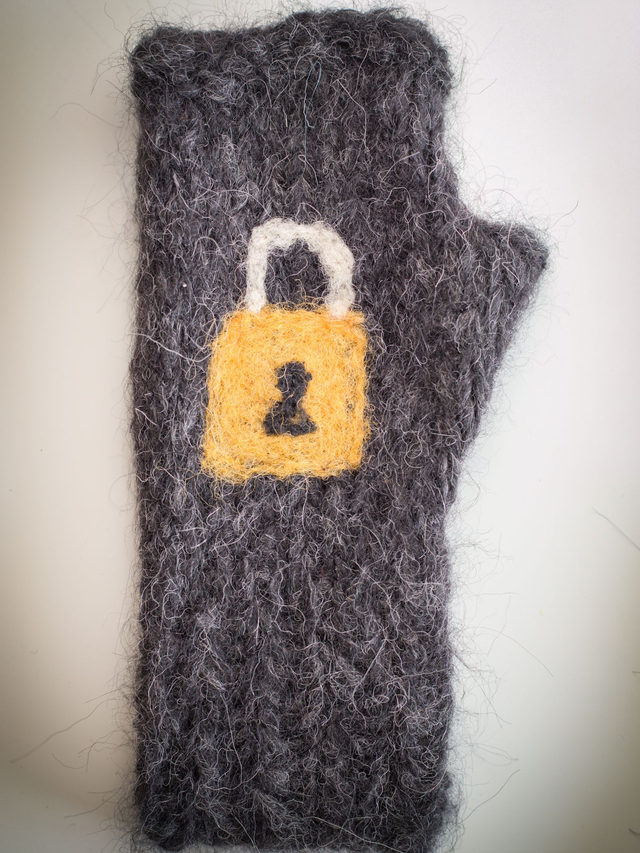 Mitaines Tatouées - le cadenas et la clé