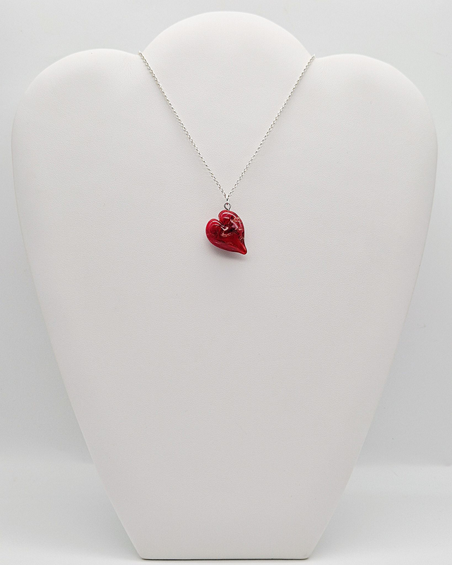 Pendentif Cœur rouge avec fil noir et aventurine dorée 3