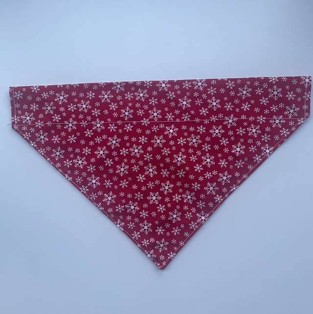 Dog bandanna red snowflakes extra large only 