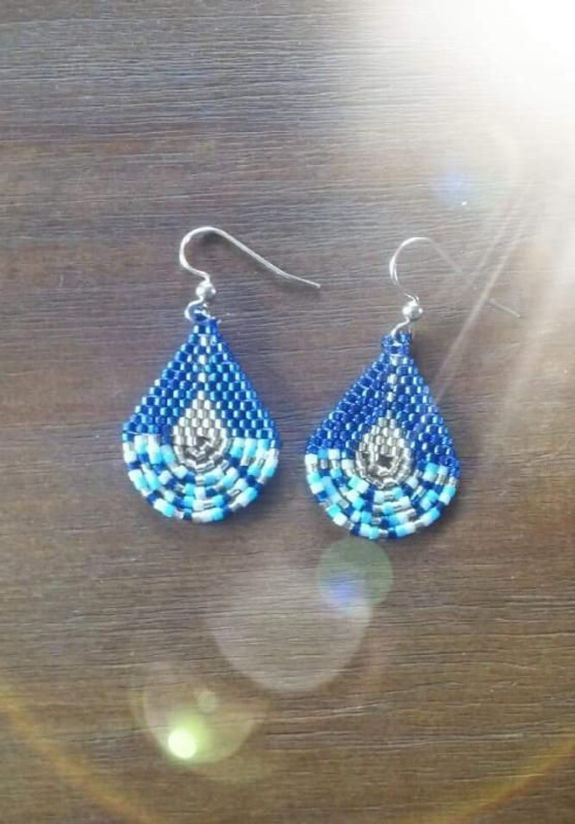 Goutte perlée bleue/dorée