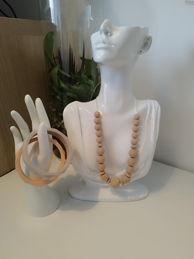 Nude - Collier d'allaitement, de portage et de dentition en silicone 