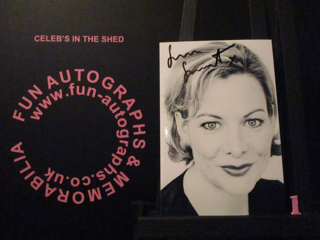 Sara Stewart Authentic Autographed 6x4 Photograph (A1)