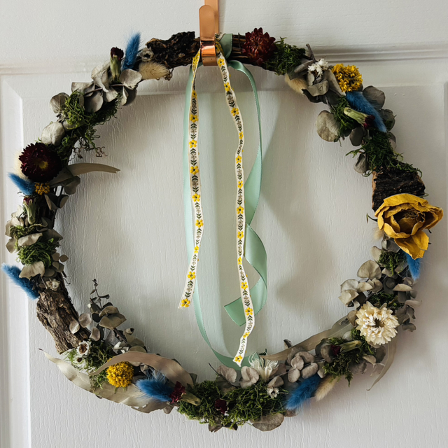 Rose and Helichrysum 43cm wreath