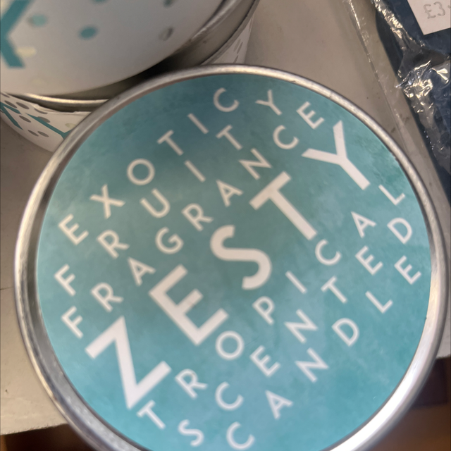 Tropical zesty candle