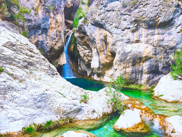 Integral Cascadas de Río Verde 