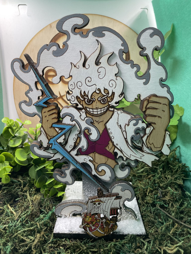 Figurine Luffy gear 5, en bois