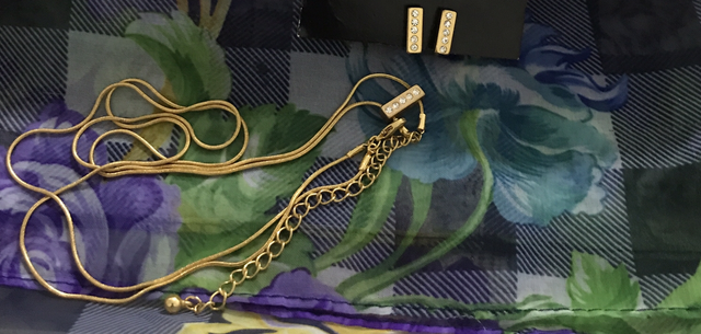 Clip On Earrings - Necklace Set - COE23