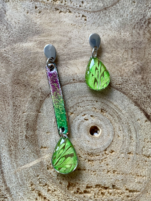 Pièces uniques - Boucles d&#039;oreilles émail et fleurs séchées