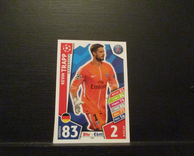 Kevin Trapp - UEFA Champions League Match Attax 2017/18 Original Trading Card #254