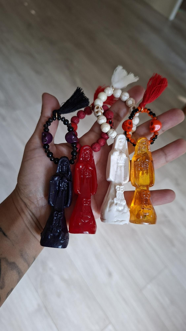 Statuette Santa Muerte à suspendre