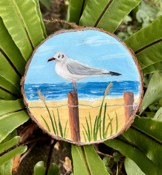 "Mouette " - peinture rondin de bois 8 cm  