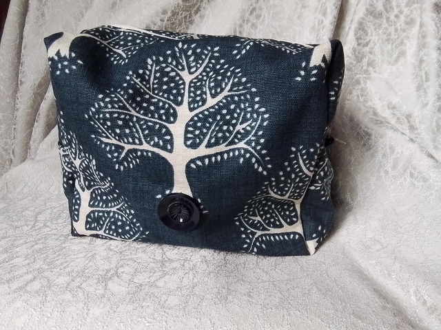 Tree Toiletry Bag