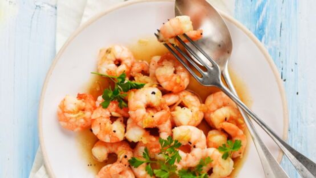Crevettes sautées nature   