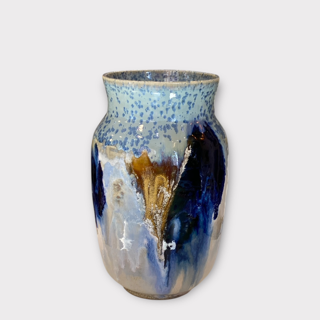 Vase 21 cm løbende blå glasur - Helle Bornæs 