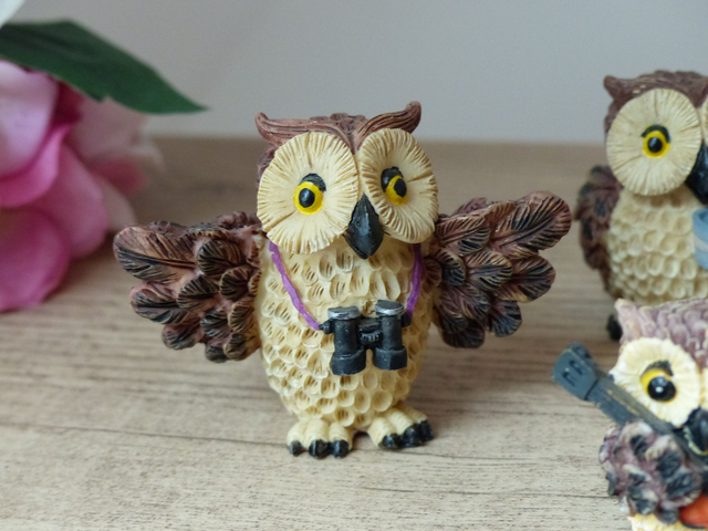Lot de quatre figurines miniatures collection Famille chouettes hiboux Scènes de Vie Loisirs Vintage