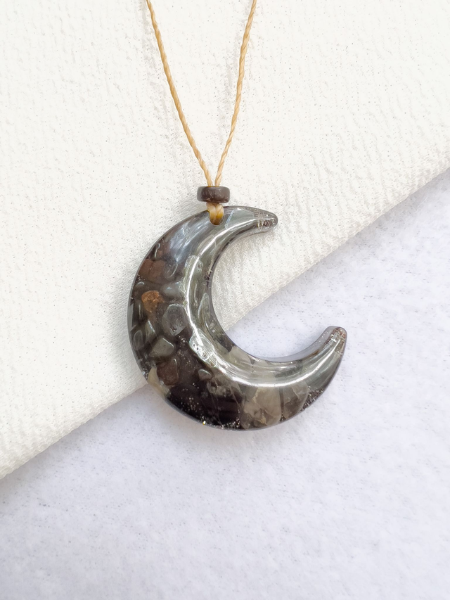 Colar Lua Crescente pra Eliminar Energias Negativas