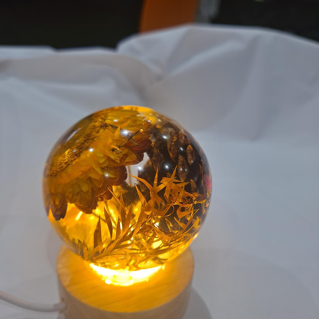 Pinecone globe light