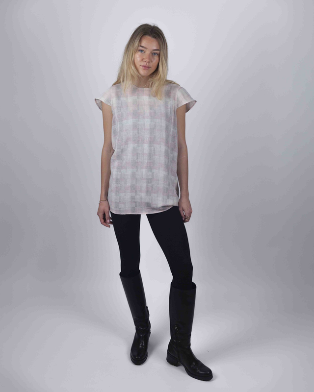 CHECKED LINEN TOP
